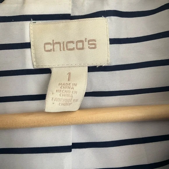 Chico's Navy Trench Coat with Pink-Lilac Floral Print Size 1 (Medium) - Picture 5 of 11